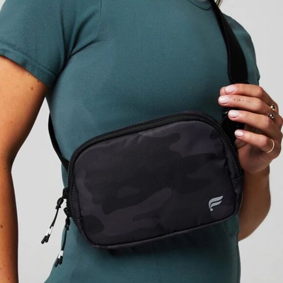FABLETICS - The Belt Bag - Tactical Camo - Picture 4 of 7